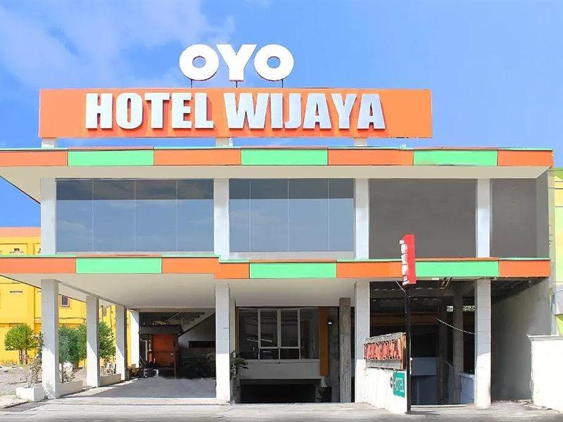 Oyo586维嘉亚酒店 Kalasan 外观 照片